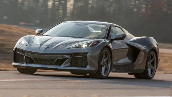 2024 chevrolet corvette e ray hybrid 2024-chevrolet-corvette-e-ray-hybrid