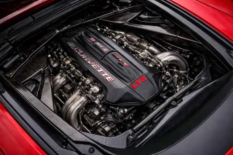 corvette z06 lt6 5 5 liter flat plane v8 engine bay 670hp 8600rpm 2026 The 5.5 liter LT6 DOHC V8 engine with flat plane crankshaft installed in the mid engine position of the Corvette Z06 producing 670 horsepower at 8400 rpm and 460 lb-ft of torque at 6300 rpm with an 8600 rpm redline the highest of any naturally aspirated production V8 engine in automotive history borrowing flat plane crankshaft technology from exotic European manufacturers like Ferrari