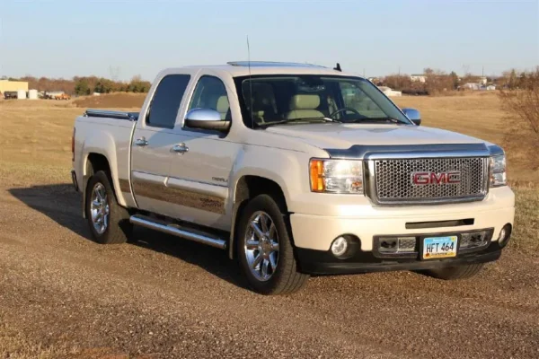 3. 2011 GMC Sierra 1500 _3. 2011 GMC Sierra 1500